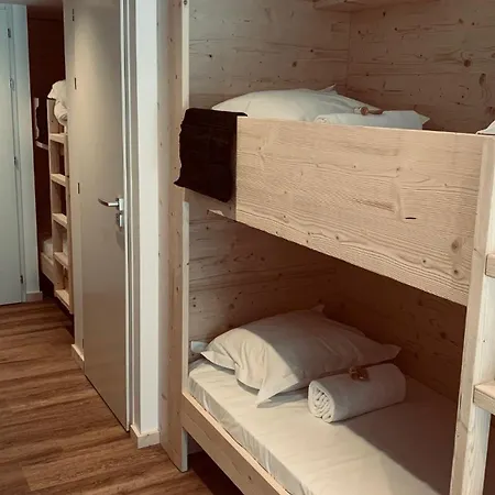 L'arveyron Open House 酒店 3*