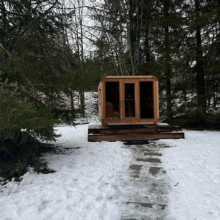 L'arveyron Open House 酒店