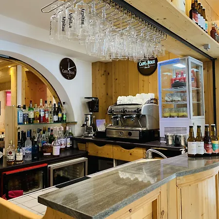 L'arveyron Open House 酒店